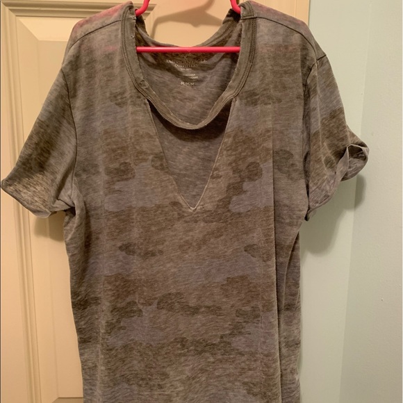 American Eagle Outfitters Camo Cut Out V Top - Picture 2 of 4